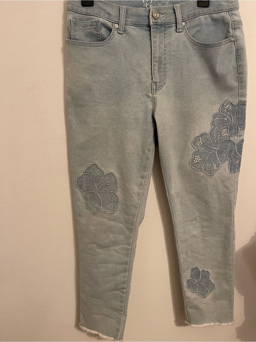 PAIGE Light Blue Floral Embroidered Ankle Jeans